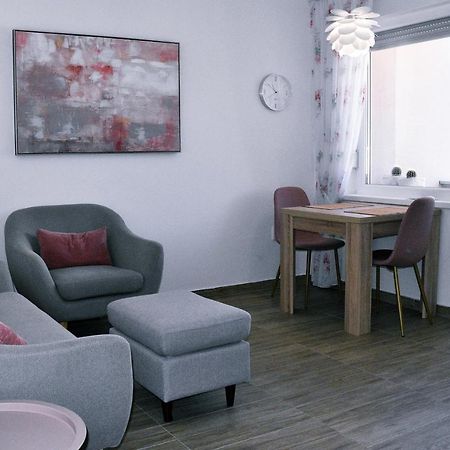 Apartman Bonbon Belisce Exterior foto