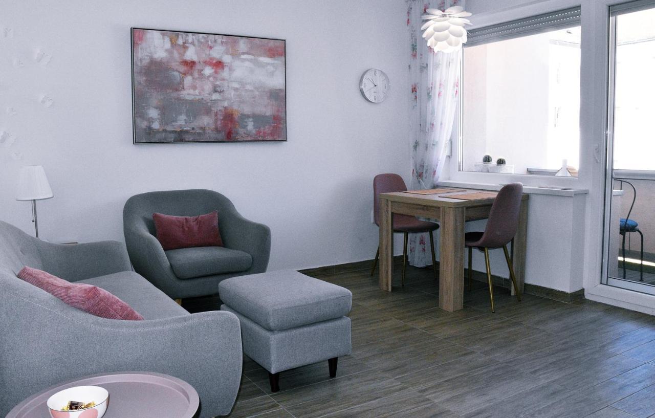 Apartman Bonbon Belisce Exterior foto